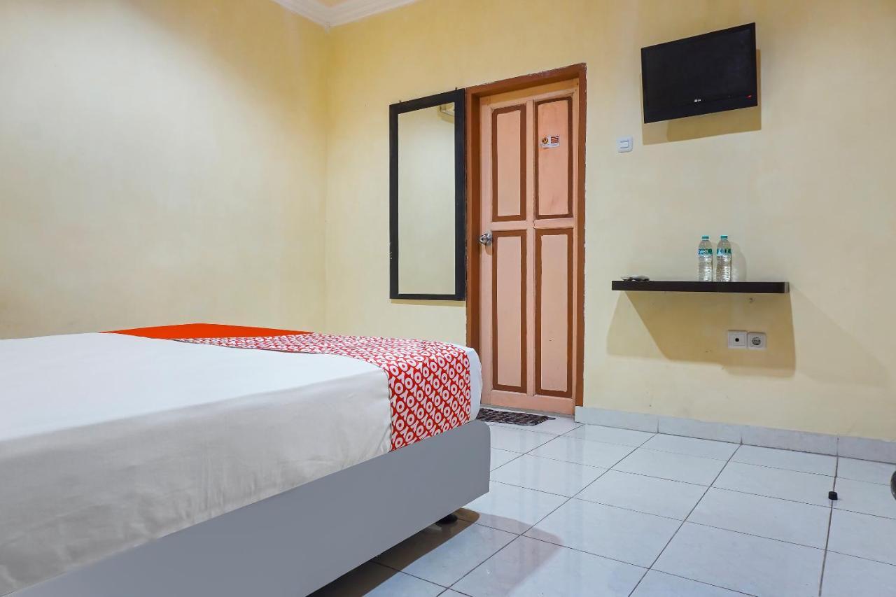 Oyo 90923 Makassar Cottage Balangberu 外观 照片